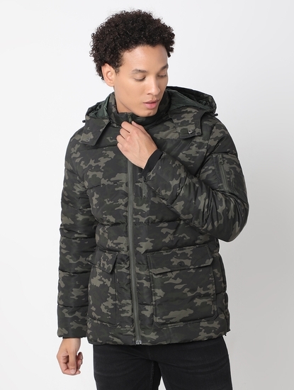 Regular Fit Full Sleeve Hooded Neck Camouflage Polyester Jacket