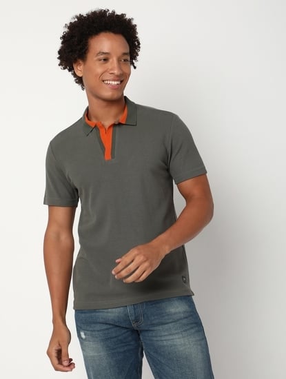 Regular Fit Half Sleeve Open Collar Solid Polycotton Polo T-Shirt