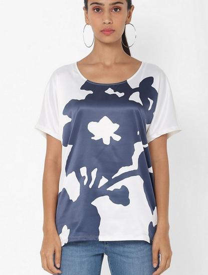 Melyn Big Flower Crew-Neck Top