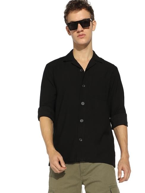 Classic Regular Fit Single Pocket Solid Shirt