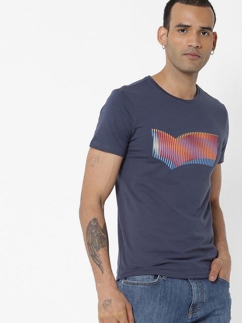 Scuba Graphic Print Crew-Neck T-shirt