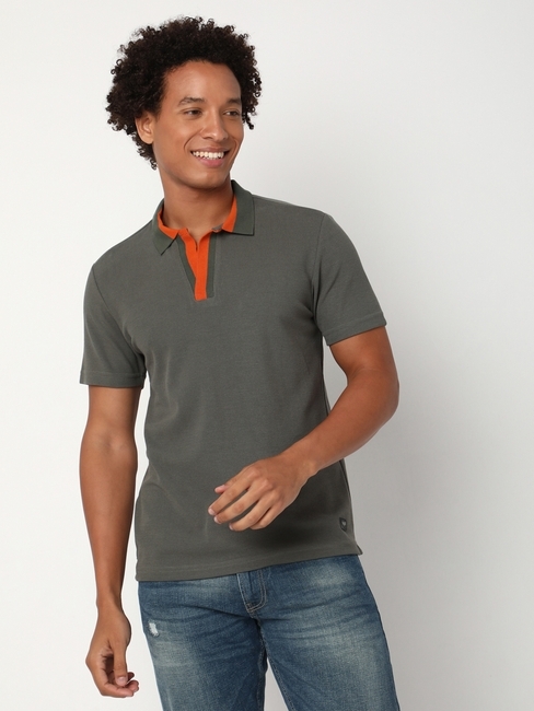 Regular Fit Half Sleeve Open Collar Solid Polycotton Polo T-Shirt