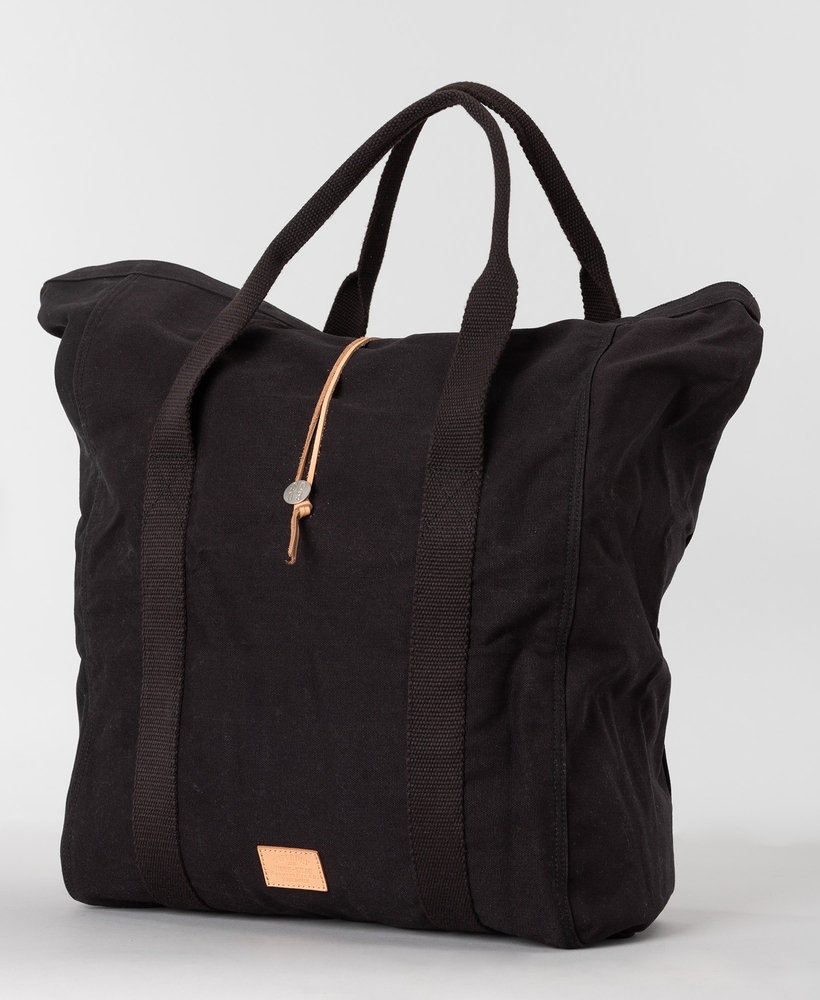 Nike Sportswear Essentials Tote Bag (26L). Nike LU